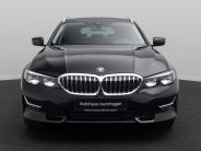 Foto Nummer 2: BMW 330i