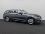 Foto Nummer 4: BMW 330i
